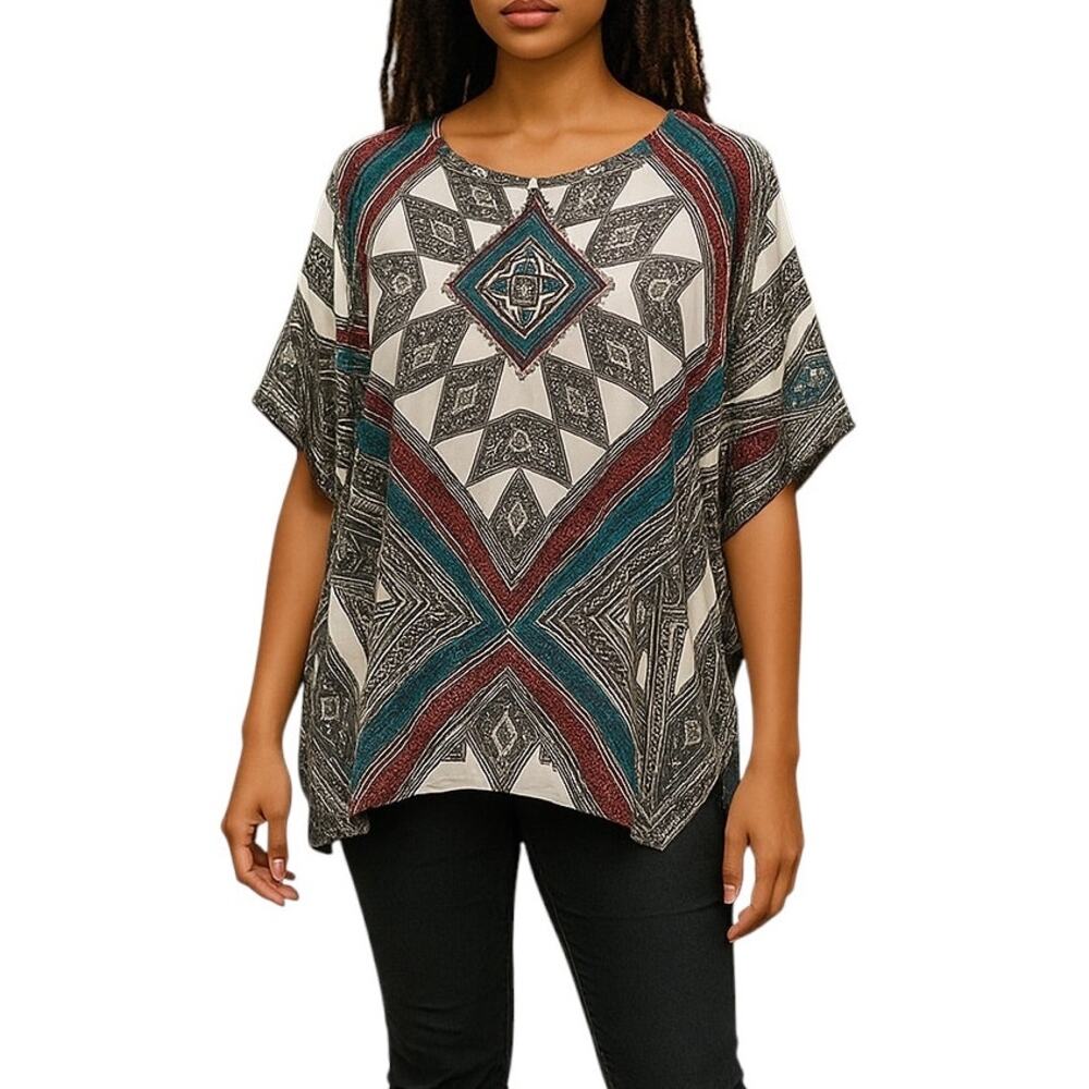 Chico's White Geometric Print Flutter Sleeve Keyhole Front Top